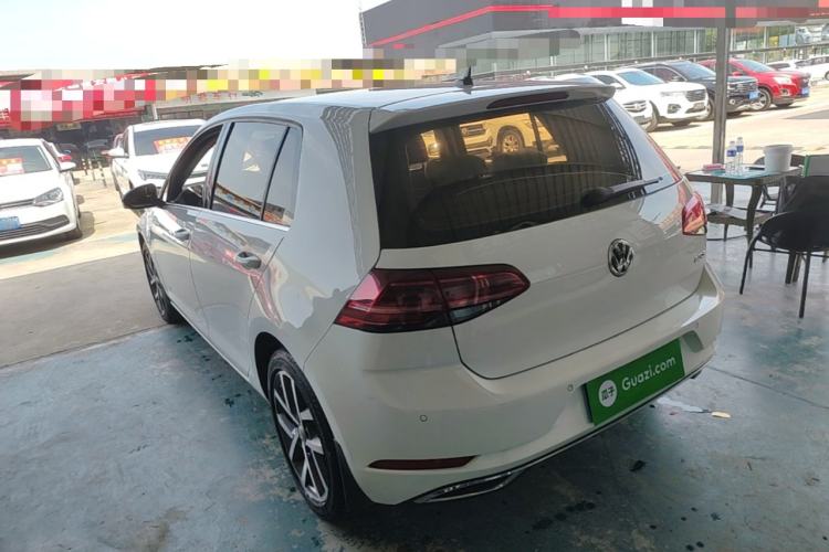 Used Volkswagen Golf 2018 230TSI Automatic Luxury Version Rear Left 45 Deg
