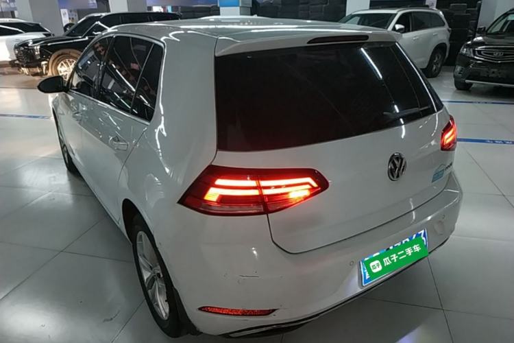 Used Volkswagen Golf 2018 1.6L Automatic Comfort Model Rear Left 45 Deg
