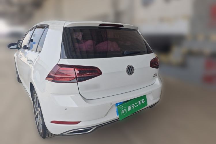 Used Volkswagen Golf 2018 230TSI Automatic Luxury Version Rear Left 45 Deg