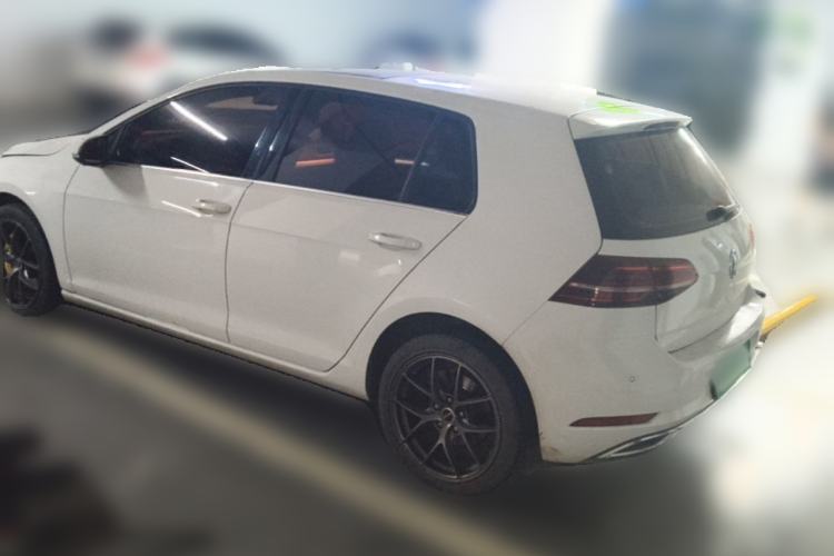 Used Volkswagen Golf 2018 1.6L Automatic Comfort Model Rear Left 45 Deg