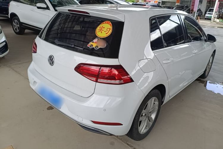 Used Volkswagen Golf 2018 230TSI Automatic Comfort Model Rear Right 45 Deg