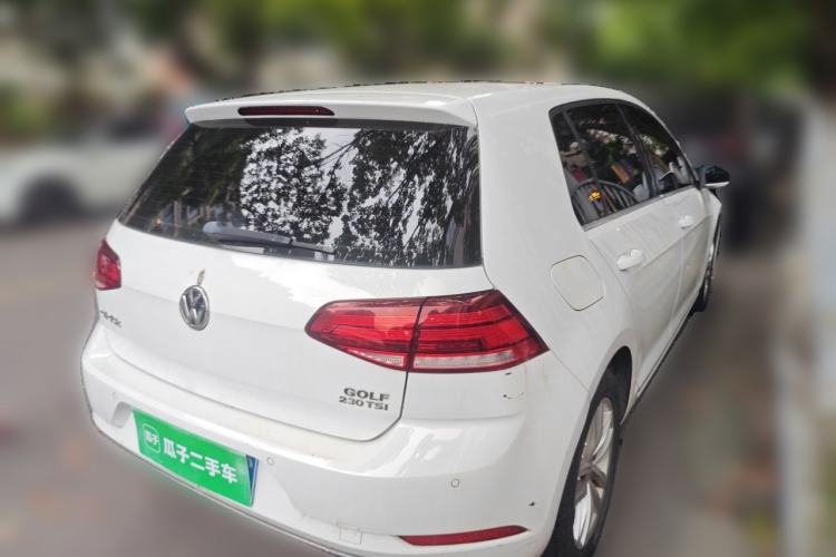 Used Volkswagen Golf 2018 230TSI Manual Comfort Version Rear Right 45 Deg