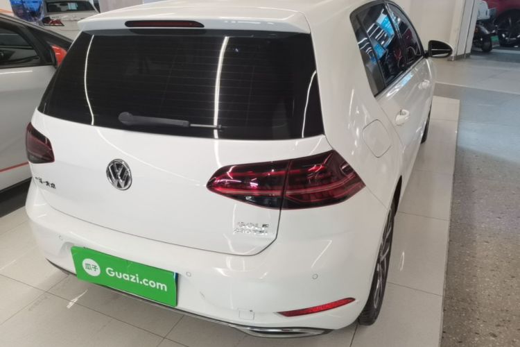 Used Volkswagen Golf 2018 230TSI Automatic Luxury Version Rear Right 45 Deg
