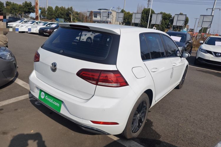 Used Volkswagen Golf 2018 230TSI Automatic Comfort Model Rear Right 45 Deg