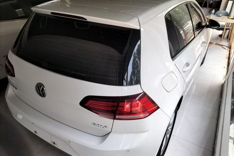 Used Volkswagen Golf 2018 1.6L Automatic Comfort Model Rear Right 45 Deg