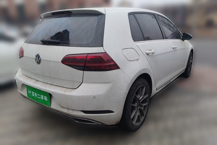 Used Volkswagen Golf 2018 230TSI Automatic Luxury Version Rear Right 45 Deg