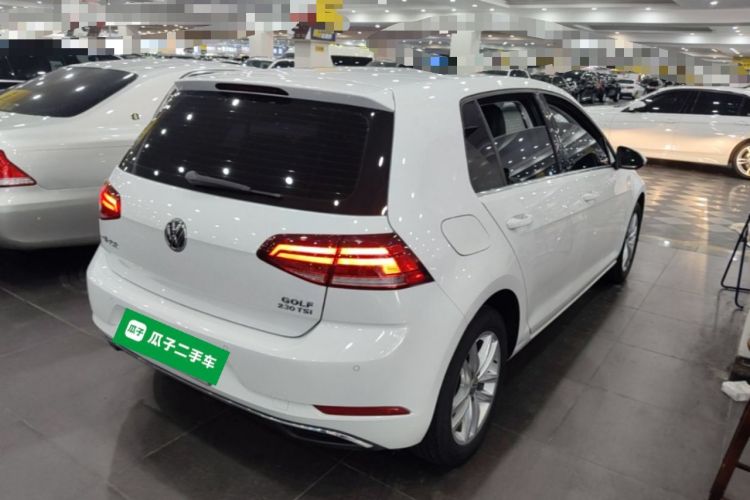 Used Volkswagen Golf 2018 230TSI Automatic Comfort Model Rear Right 45 Deg