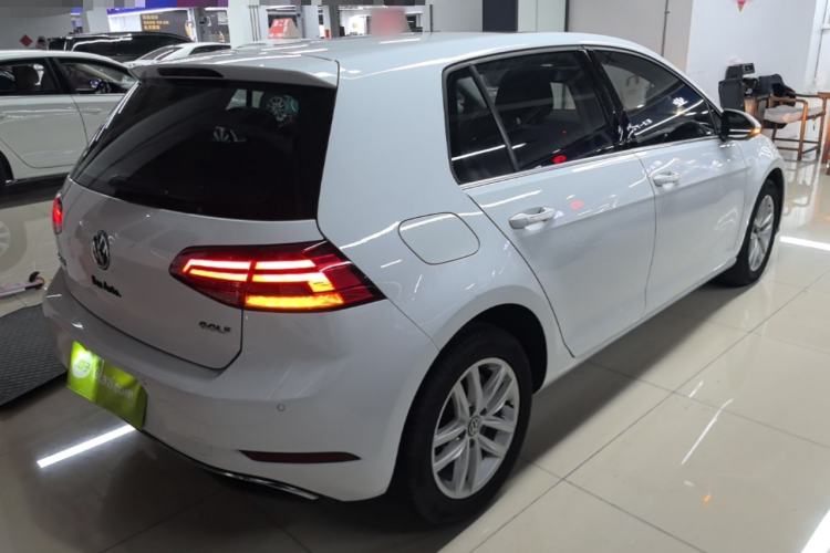 Used Volkswagen Golf 2018 1.6L Automatic Comfort Model Rear Right 45 Deg