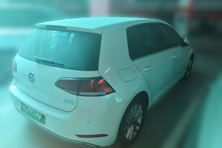 Used Volkswagen Golf 2018 230TSI Automatic Comfort Model Rear Right 45 Deg