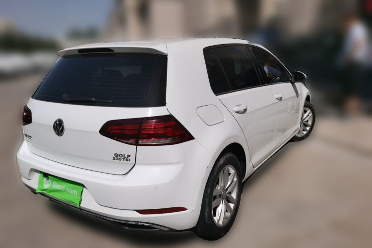 Used Volkswagen Golf 2018 230TSI Automatic Comfort Model Rear Right 45 Deg