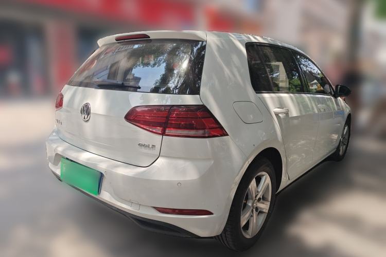 Used Volkswagen Golf 2018 1.6L Automatic Fashion Model Rear Right 45 Deg