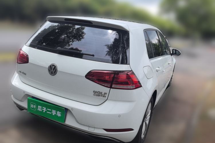 Used Volkswagen Golf 2018 230TSI Automatic Comfort Model Rear Right 45 Deg