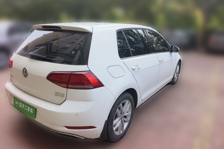 Used Volkswagen Golf 2018 230TSI Automatic Comfort Model Rear Right 45 Deg