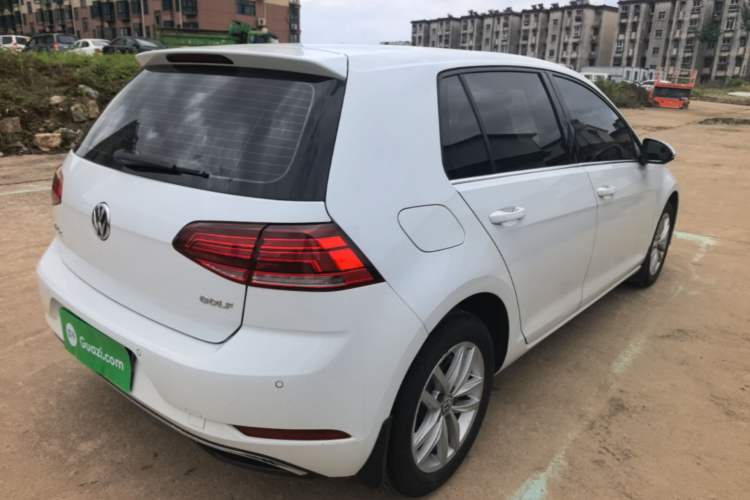 Used Volkswagen Golf 2018 1.6L Automatic Comfort Model Rear Right 45 Deg