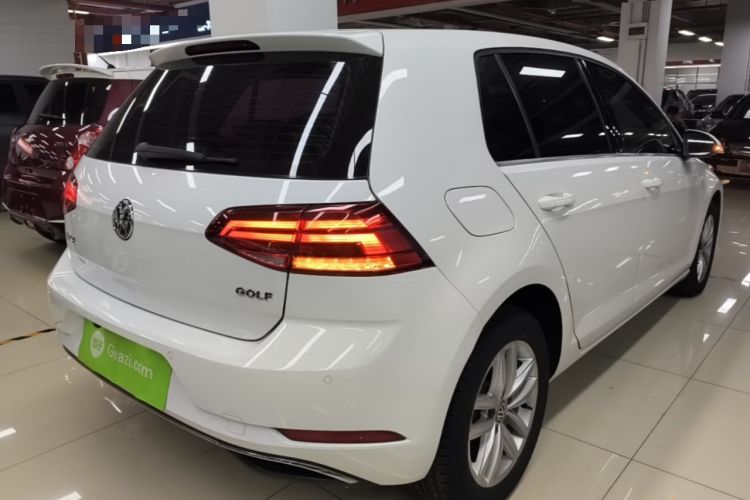 Used Volkswagen Golf 2018 1.6L Automatic Comfort Model Rear Right 45 Deg