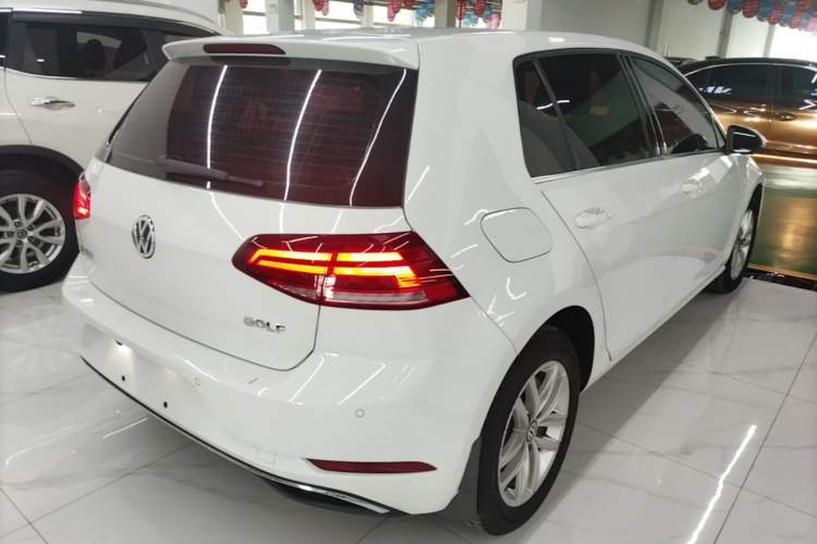 Used Volkswagen Golf 2018 1.6L Automatic Comfort Model Rear Right 45 Deg