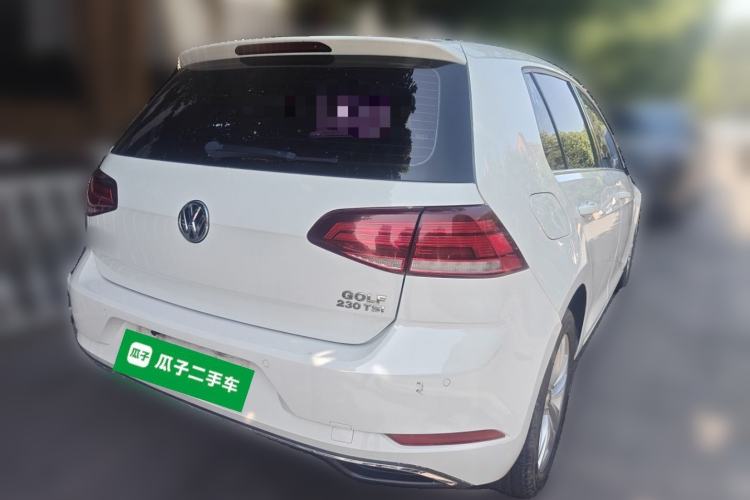 Used Volkswagen Golf 2018 230TSI Automatic Comfort Model Rear Right 45 Deg