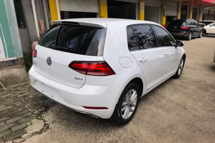 Used Volkswagen Golf 2018 1.6L Automatic Comfort Model Rear Right 45 Deg