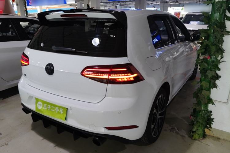 Used Volkswagen Golf 2018 280TSI Automatic R-Line Model Rear Right 45 Deg