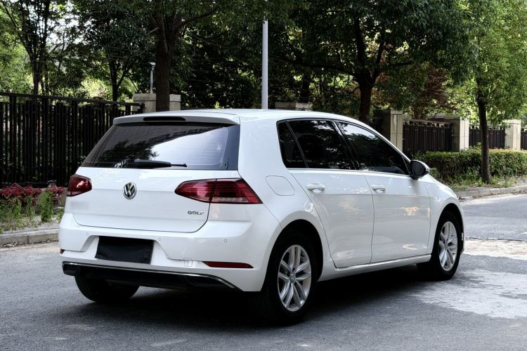 Used Volkswagen Golf 2018 1.6L Automatic Comfort Model Rear Right 45 Deg