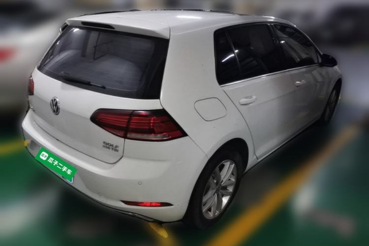 Used Volkswagen Golf 2018 230TSI Automatic Comfort Model Rear Right 45 Deg