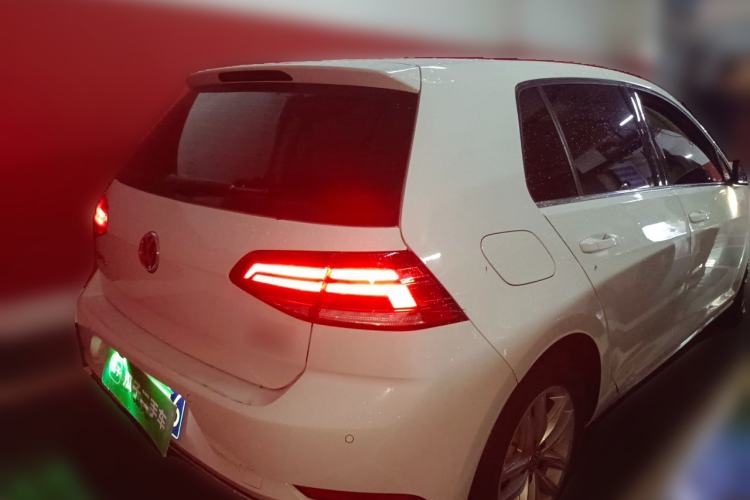 Used Volkswagen Golf 2018 230TSI Automatic Comfort Model Rear Right 45 Deg