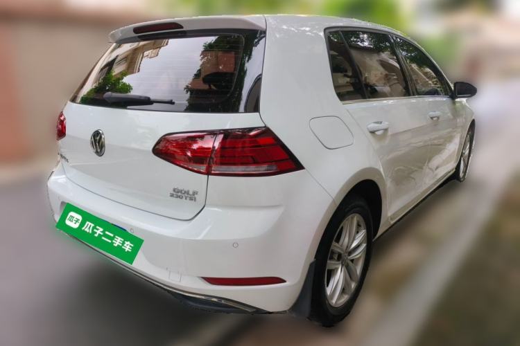 Used Volkswagen Golf 2018 230TSI Automatic Comfort Model Rear Right 45 Deg