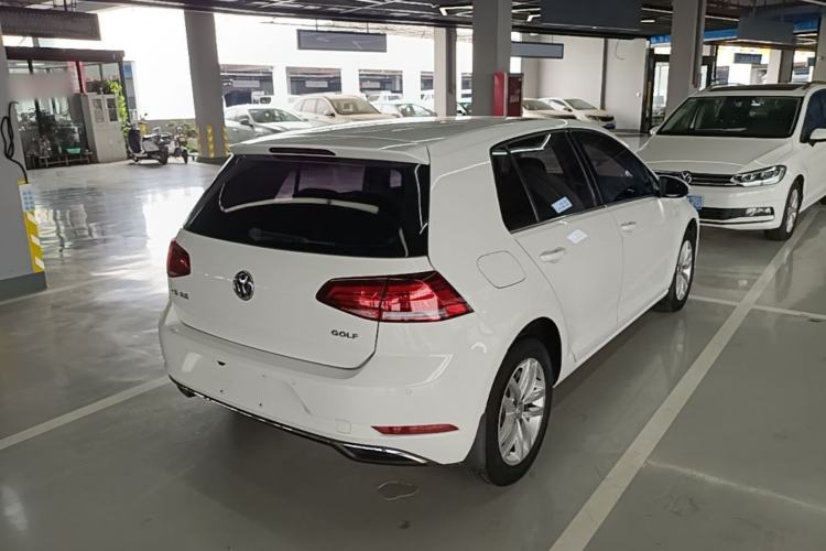 Used Volkswagen Golf 2018 1.6L Automatic Comfort Model Rear Right 45 Deg