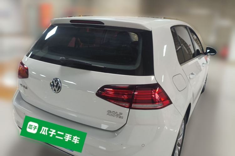Used Volkswagen Golf 2018 230TSI Automatic Comfort Model Rear Right 45 Deg