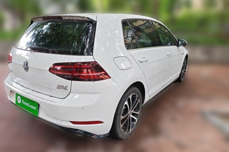 Used Volkswagen Golf 2018 280TSI Automatic R-Line Model Rear Right 45 Deg