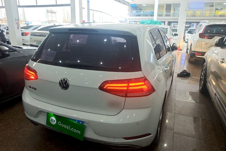 Used Volkswagen Golf 2018 230TSI Automatic Comfort Model Rear Right 45 Deg