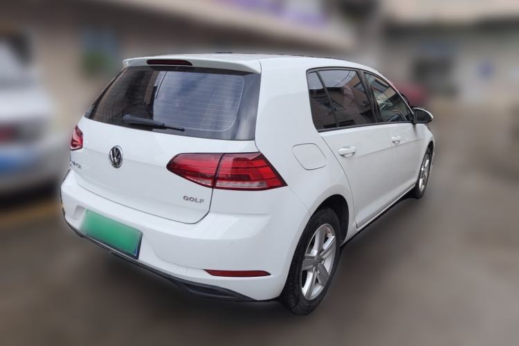 Used Volkswagen Golf 2018 1.6L Automatic Fashion Model Rear Right 45 Deg