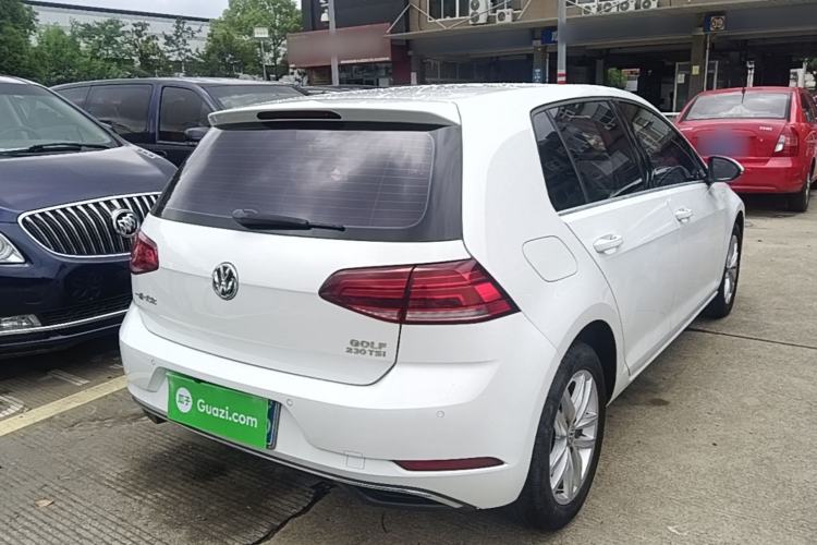 Used Volkswagen Golf 2018 230TSI Automatic Comfort Model Rear Right 45 Deg