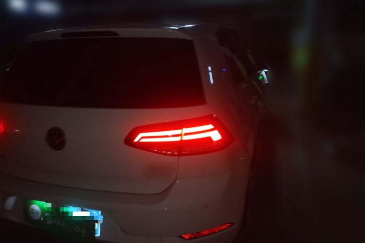 Used Volkswagen Golf 2018 230TSI Automatic Comfort Model Rear Right 45 Deg