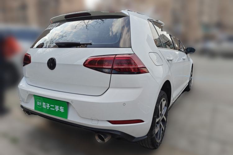 Used Volkswagen Golf 2018 230TSI Automatic Luxury Version Rear Right 45 Deg