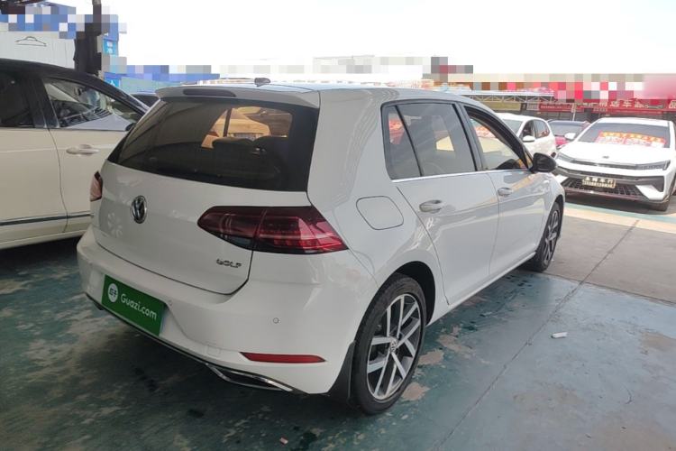 Used Volkswagen Golf 2018 230TSI Automatic Luxury Version Rear Right 45 Deg