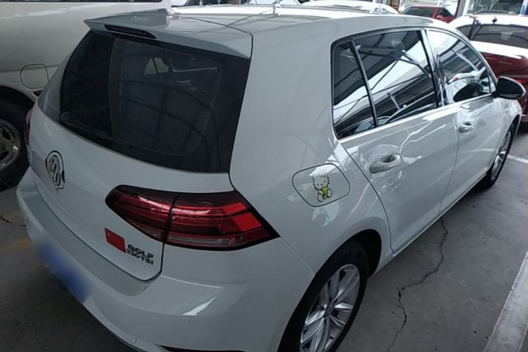 Used Volkswagen Golf 2018 230TSI Automatic Comfort Model Rear Right 45 Deg