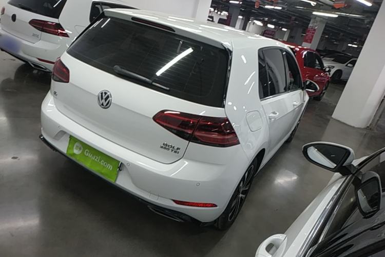 Used Volkswagen Golf 2018 280TSI Automatic R-Line Model Rear Right 45 Deg