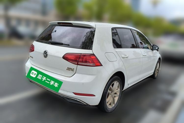 Used Volkswagen Golf 2018 230TSI Automatic Comfort Model Rear Right 45 Deg