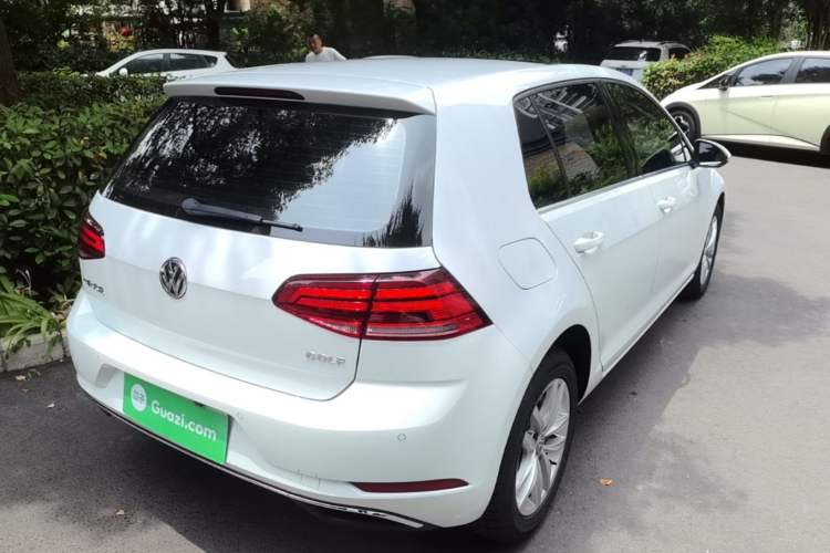 Used Volkswagen Golf 2018 1.6L Automatic Comfort Model Rear Right 45 Deg