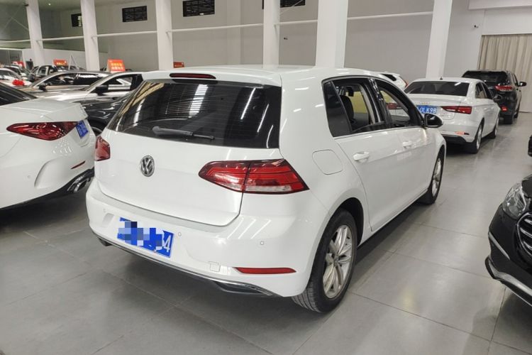 Used Volkswagen Golf 2018 230TSI Automatic Comfort Model Rear Right 45 Deg