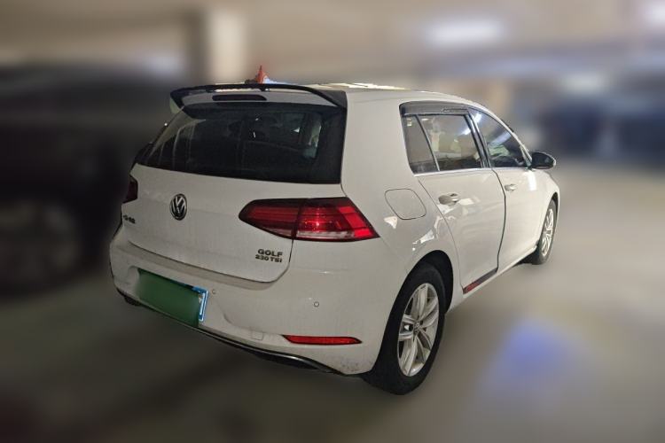 Used Volkswagen Golf 2018 230TSI Automatic Comfort Model Rear Right 45 Deg