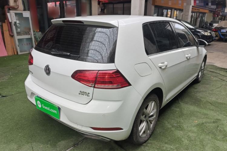 Used Volkswagen Golf 2018 230TSI Automatic Comfort Model Rear Right 45 Deg