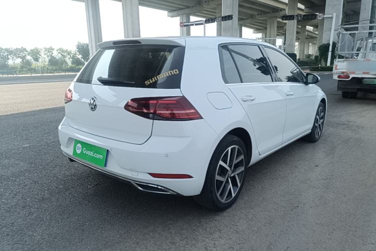 Used Volkswagen Golf 2018 230TSI Automatic Luxury Version Rear Right 45 Deg