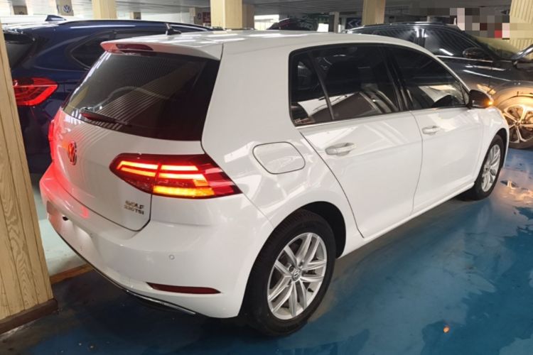 Used Volkswagen Golf 2018 230TSI Automatic Comfort Model Rear Right 45 Deg