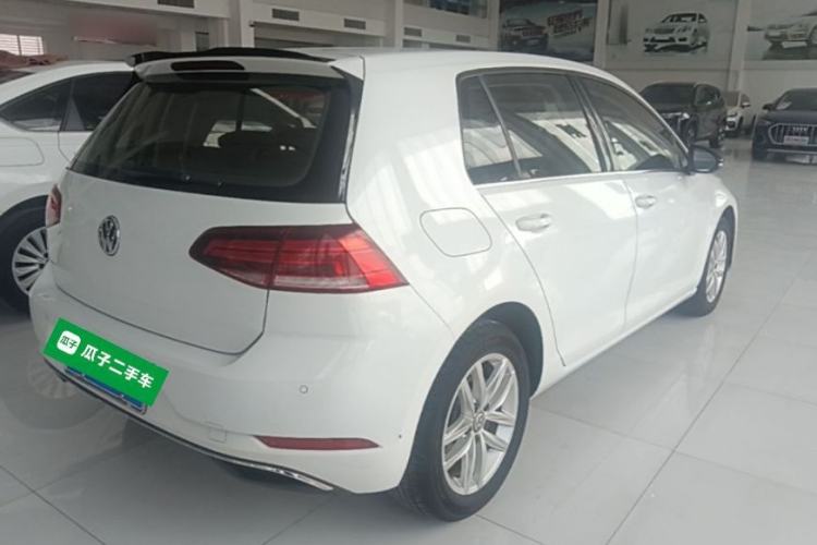 Used Volkswagen Golf 2018 230TSI Automatic Comfort Model Rear Right 45 Deg