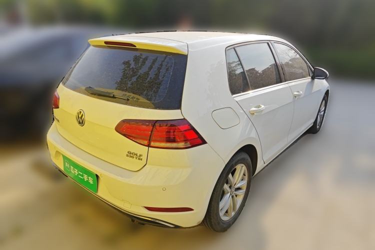 Used Volkswagen Golf 2018 230TSI Automatic Comfort Model Rear Right 45 Deg