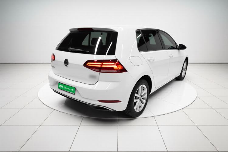 Used Volkswagen Golf 2018 230TSI Automatic Comfort Model Rear Right 45 Deg