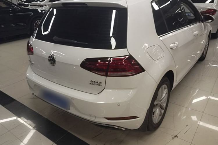 Used Volkswagen Golf 2018 230TSI Automatic Comfort Model Rear Right 45 Deg