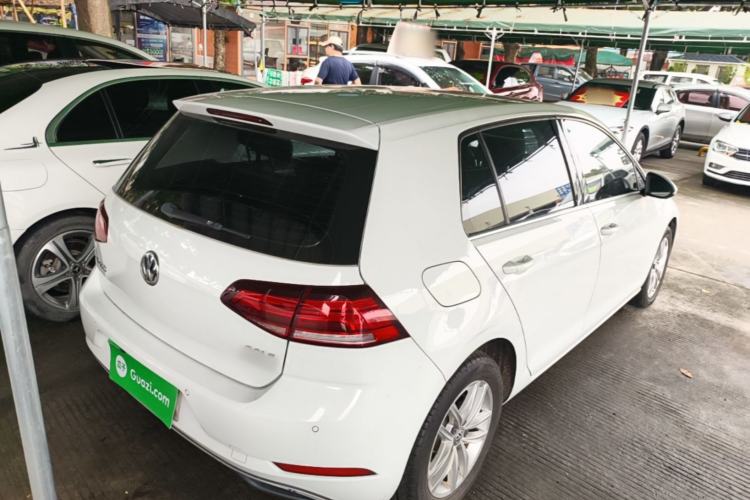 Used Volkswagen Golf 2018 230TSI Automatic Comfort Model Rear Right 45 Deg